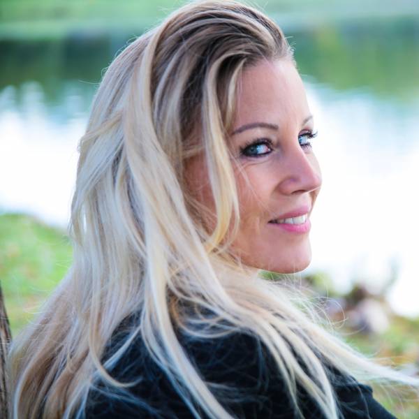 VIRGINIE PEYROT - COACH SPECIALISTE EN INTELLIGENCE EMOTIONNELLE ET RELATIONNELLE